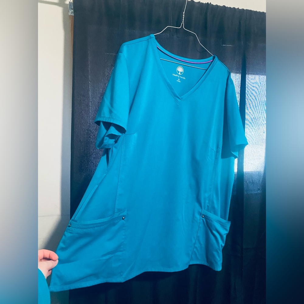 Healing Hands Turquoise V-Neck Short Sleeve Top